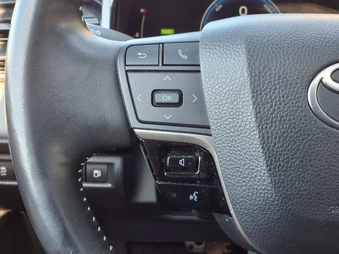 Used 2025 Toyota Camry SE w/ Multimedia Upgrade Package FWD image 15