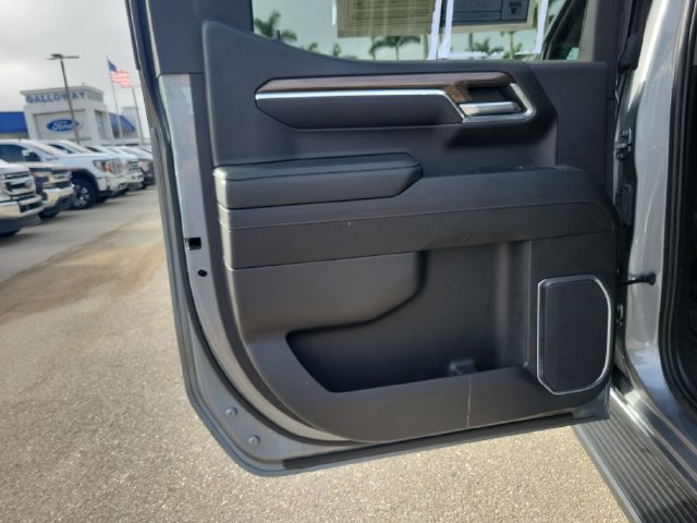 Used 2023 Chevrolet Silverado 1500 LT AWD/4WD image 17