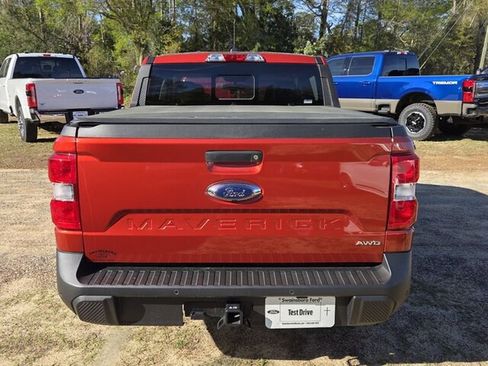 Used 2024 Ford Maverick Lariat image 12