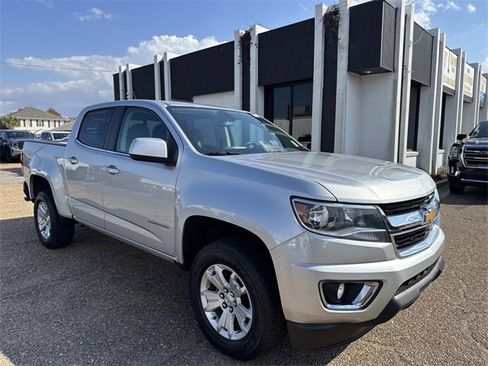 Used 2019 Chevrolet Colorado LT w/ LT Convenience Package image 4