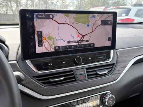 Used 2025 Nissan Altima 2.5 SL image 8