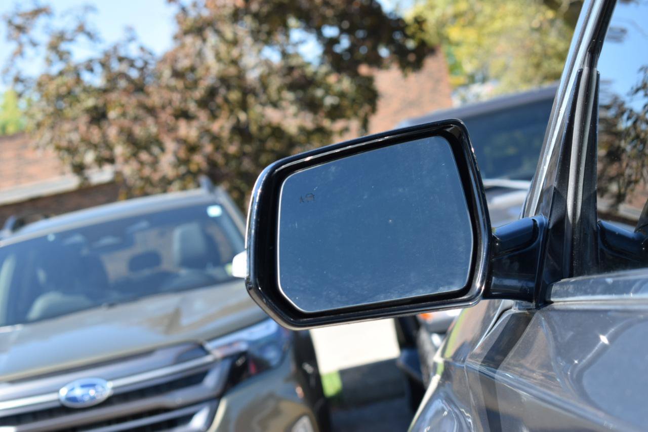 Used 2020 Chevrolet Traverse LT FWD image 10