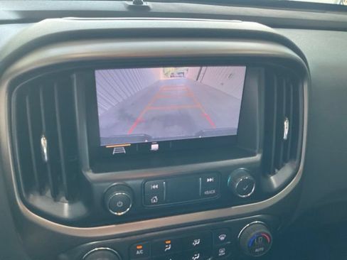 Used 2022 Chevrolet Colorado Z71 w/ Safety Package RWD image 15