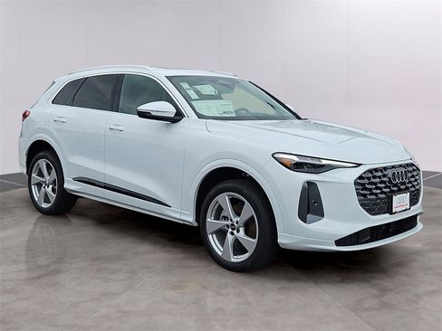 New 2025 Audi Q5 Premium Plus image 2