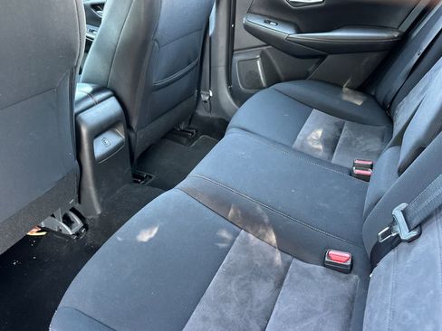 Used 2023 Nissan Sentra SR w/ Electronics Package FWD image 5