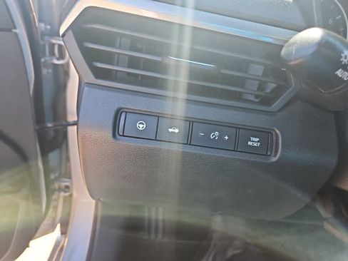 Used 2023 Nissan Altima 2.5 SV w/ SV Premium Package FWD image 19