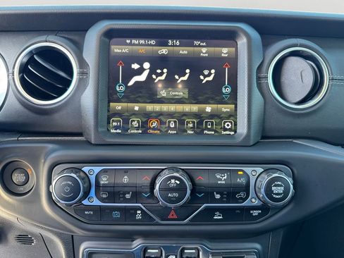 Used 2023 Jeep Wrangler Unlimited Sahara w/ Cold Weather Group image 22