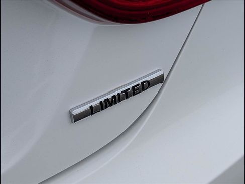 Used 2012 Hyundai Sonata Limited w/ Navigation Pkg image 8