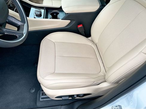 New 2025 Jeep Grand Cherokee L Limited w/ Luxury Tech Group II image 22