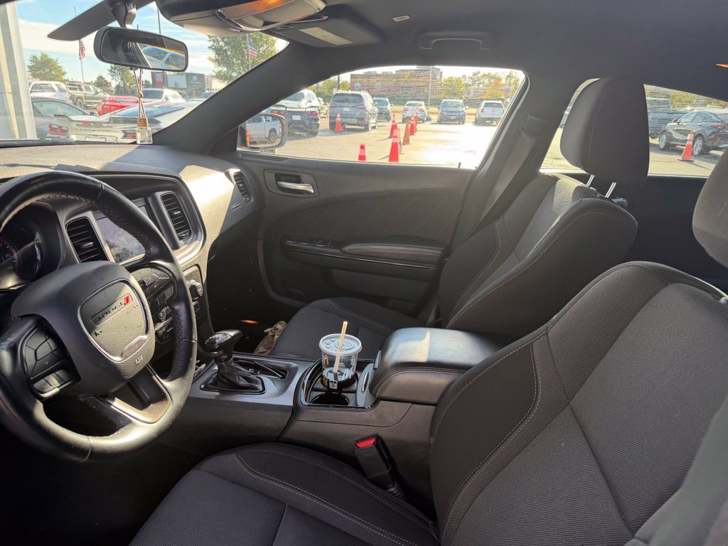 Used 2021 Dodge Charger SXT w/ Blacktop Package RWD image 5