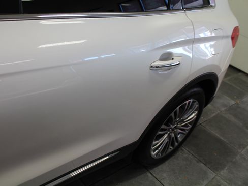 Used 2017 Lincoln MKX Reserve w/ Driver Assistance Package image 35