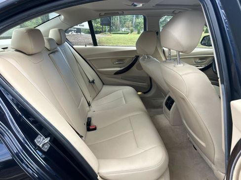 Used 2015 BMW 320i Sedan RWD image 19