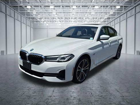 Used 2023 BMW 530e RWD image 3