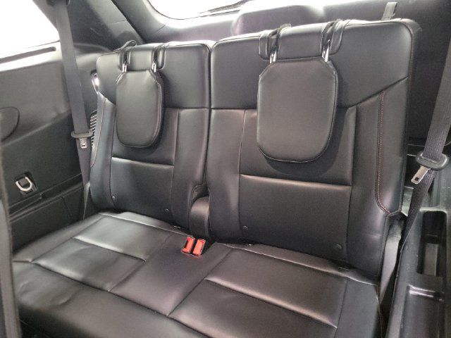 Used 2025 Ford Explorer ST-Line w/ ST-Line Street Pack AWD/4WD image 12