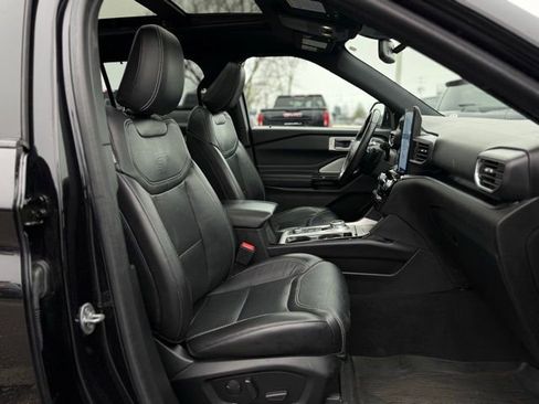 Used 2022 Ford Explorer ST w/ Equipment Group 401A image 18