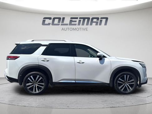 Used 2025 Nissan Pathfinder Platinum AWD/4WD image 7