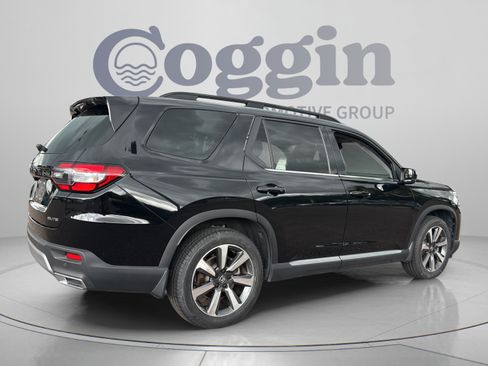 Certified 2024 Honda Pilot Elite image 5