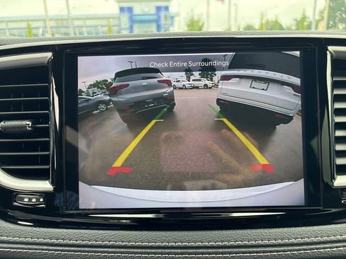 New 2026 Chrysler Pacifica Select image 12