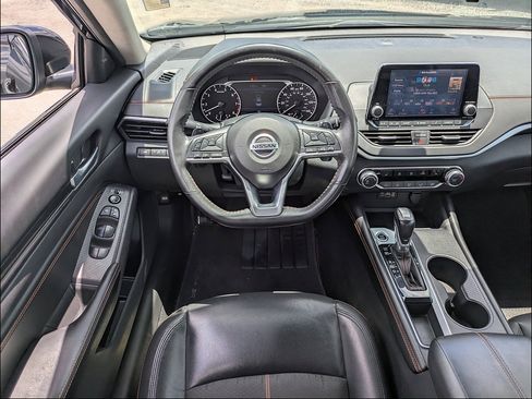 Used 2022 Nissan Altima 2.5 SR w/ Midnight Edition Package FWD image 15