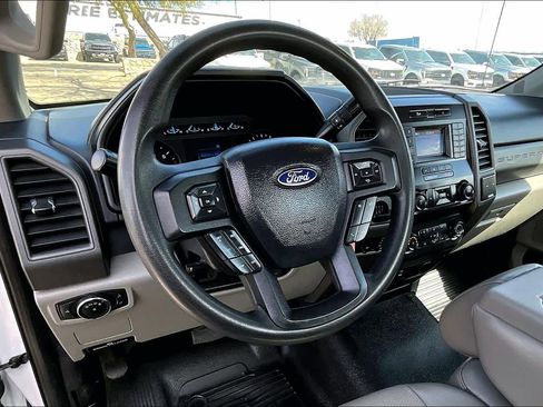 Used 2020 Ford F250 XL w/ Power Equipment Group image 6