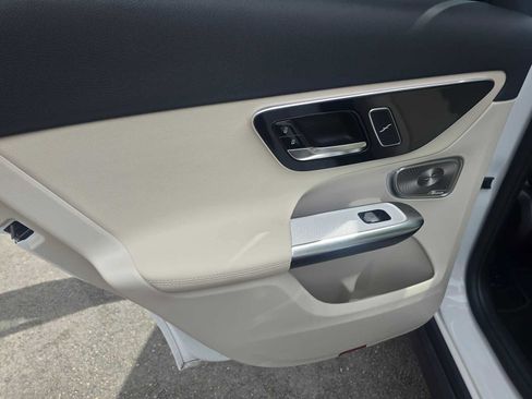 Used 2026 Mercedes-Benz GLC 300 4MATIC image 20