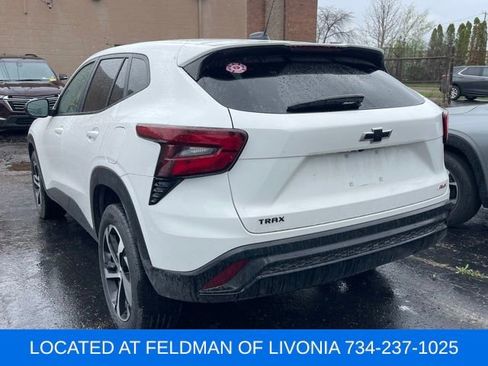Certified 2024 Chevrolet Trax RS w/ Driver Confidence Package image 2