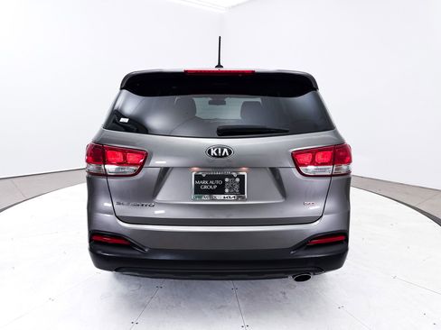 Used 2016 Kia Sorento L image 13
