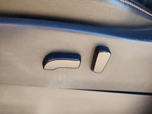 Used 2023 Nissan Frontier PRO-4X w/ Pro-4X Premium Package image 13