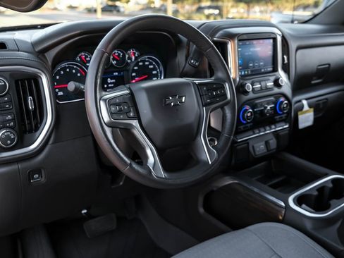 Used 2021 Chevrolet Silverado 1500 RST image 12