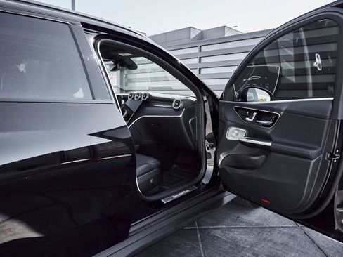 Used 2026 Mercedes-Benz GLC 300 image 20