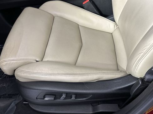 Used 2017 Cadillac XT5 Luxury w/ Driver Awareness Package FWD image 12