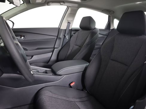 Certified 2025 Honda Accord SE image 18