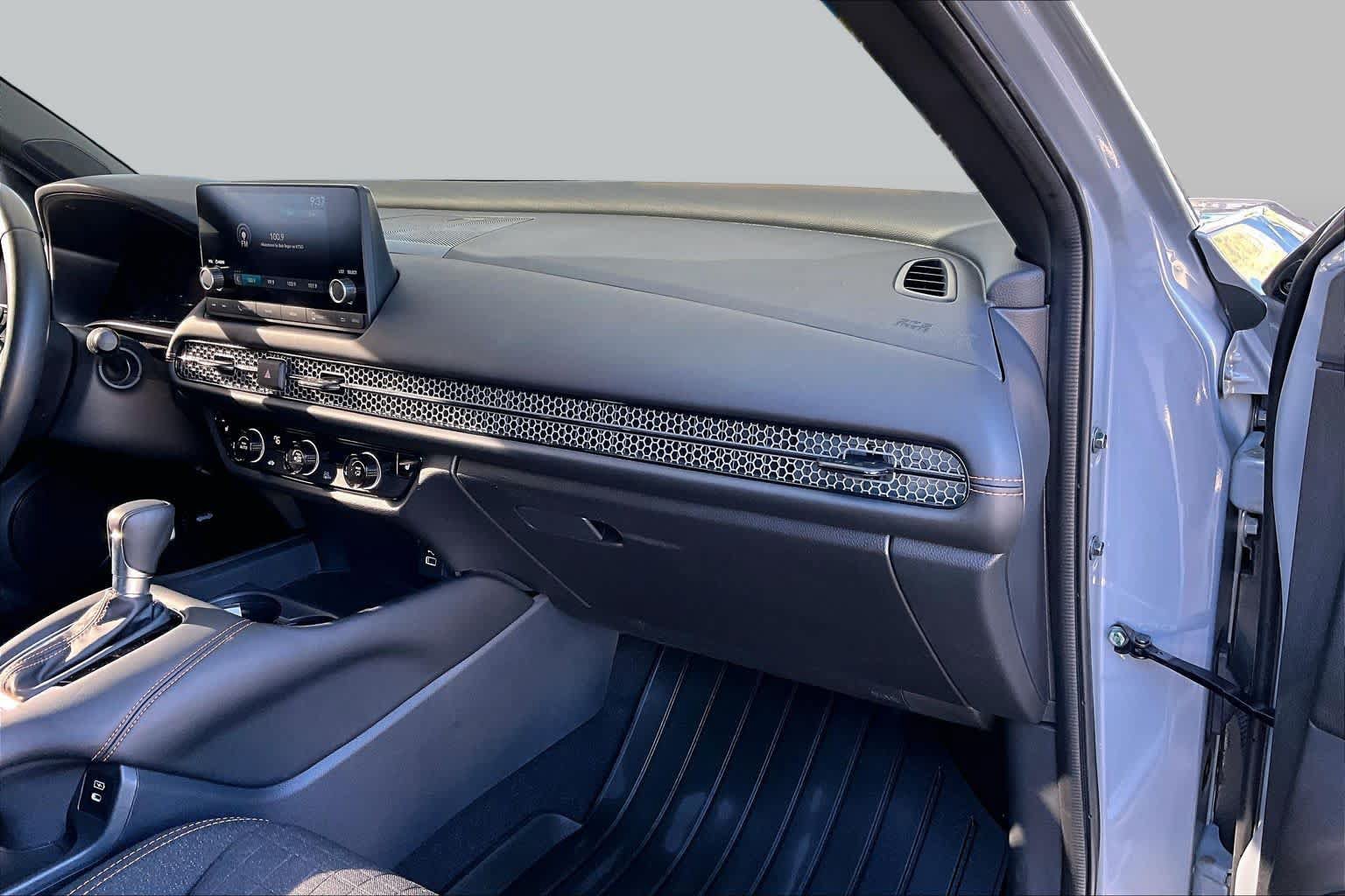 Certified 2025 Honda HR-V Sport image 19