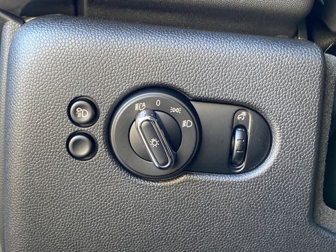 Used 2023 MINI Cooper 2-Door Hardtop image 61