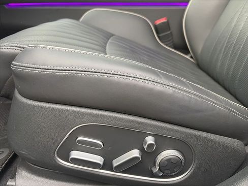 Used 2025 Genesis G90 3.5T image 15