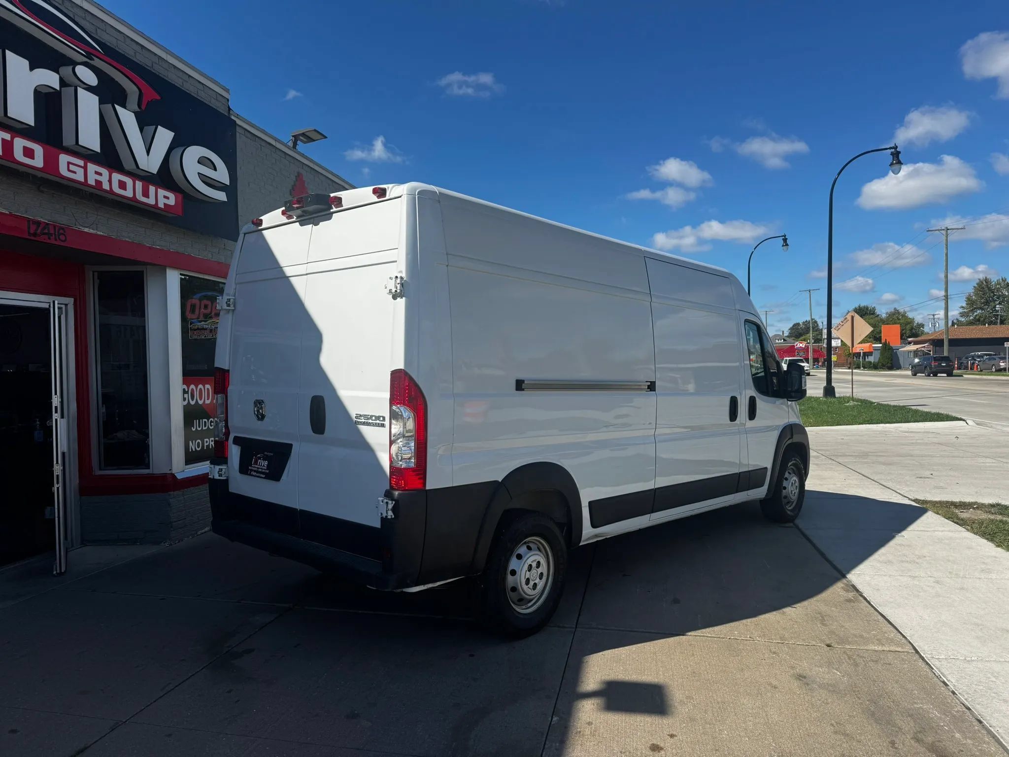 Used 2025 RAM ProMaster 2500 w/ Convenience Group FWD image 3