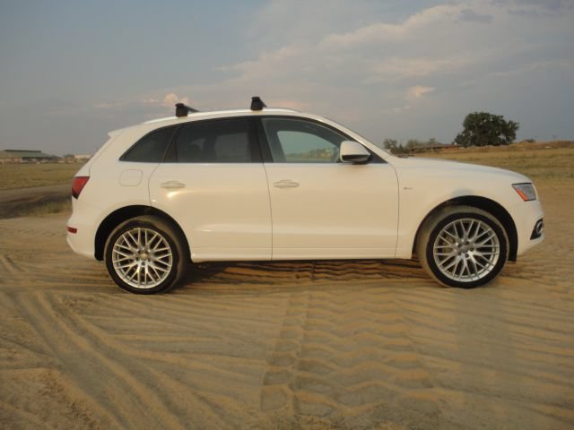 Used 2017 Audi Q5 2.0T Premium Plus w/ Technology Package AWD/4WD image 6