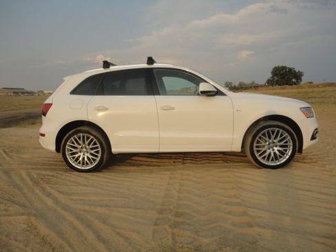 Used 2017 Audi Q5 2.0T Premium Plus w/ Technology Package AWD/4WD image 6