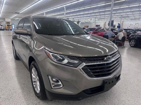 Used 2018 Chevrolet Equinox LT FWD image 4