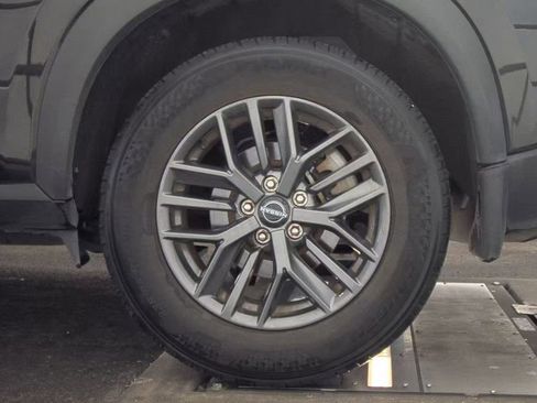 Used 2023 Nissan Rogue S FWD image 13