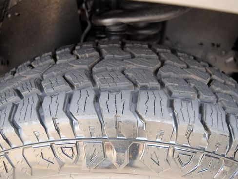 Used 2018 Toyota Tacoma SR5 image 27