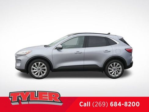 Used 2022 Ford Escape Titanium w/ Titanium Elite Package AWD/4WD image 4