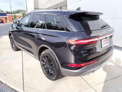 Used 2022 Lincoln Corsair AWD w/ Premium Package image 3