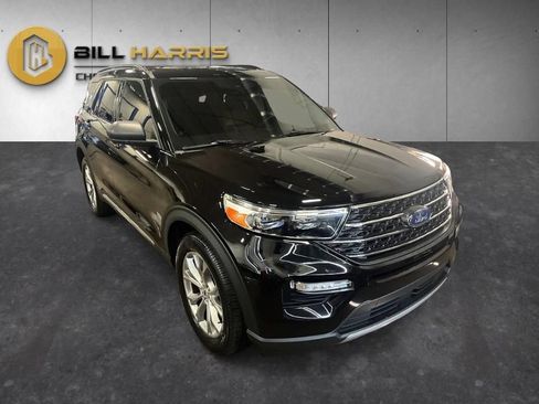 Used 2023 Ford Explorer XLT w/ Equipment Group 202A AWD/4WD image 9