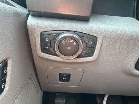 Used 2016 Ford F150 XLT w/ Equipment Group 302A Luxury AWD/4WD image 25