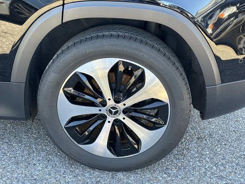 Used 2025 Mercedes-Benz GLB 250 image 4