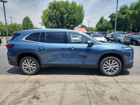 Certified 2025 Buick Enclave Preferred FWD image 9