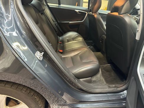 Used 2016 Volvo S60 T5 Premier image 3