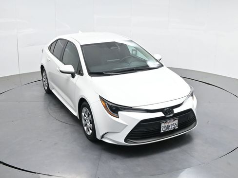 Used 2025 Toyota Corolla LE FWD image 56