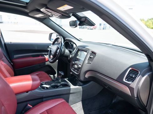 Used 2018 Dodge Durango R/T w/ Technology Group AWD/4WD image 18